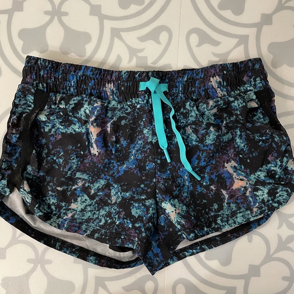Fabletics running shorts - Picture 1 of 6